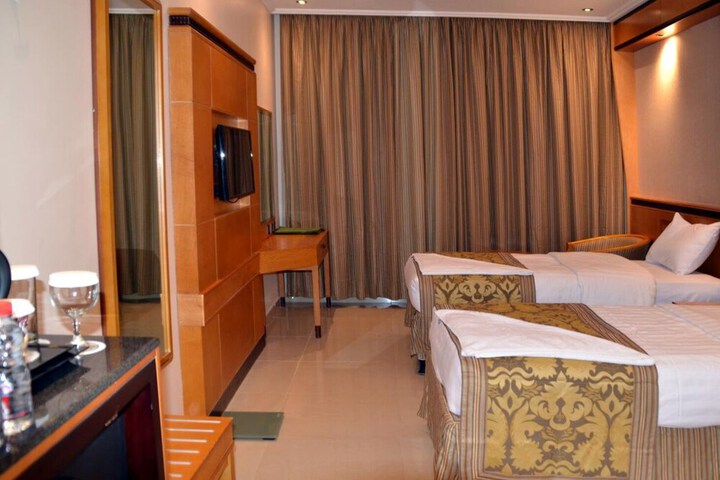 Room 14 of 22