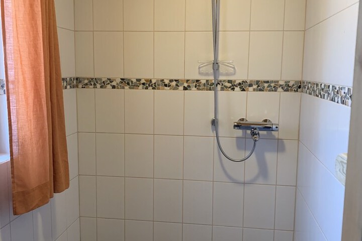 Room 33 of 53