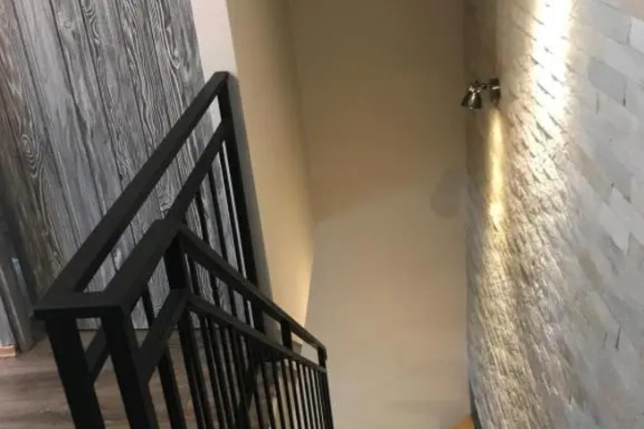 Room 2 of 2