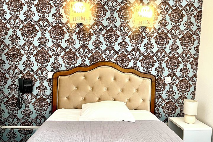 Room 37 of 80
