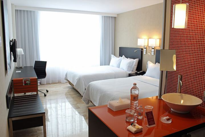 Room 10 of 52
