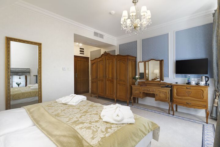 Room 21 of 60