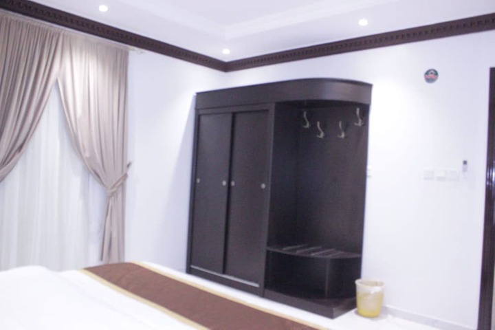 Room 13 of 23