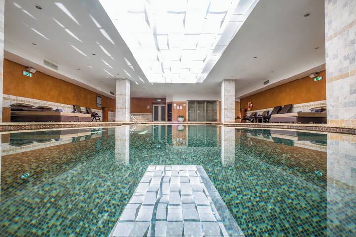 Pools & Facilities