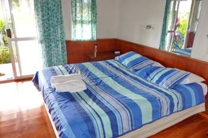 Room 27 of 145