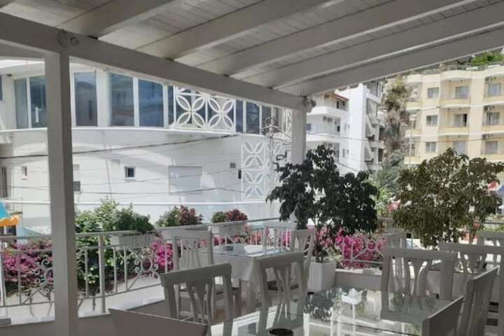 Terrace/Patio 102 of 106