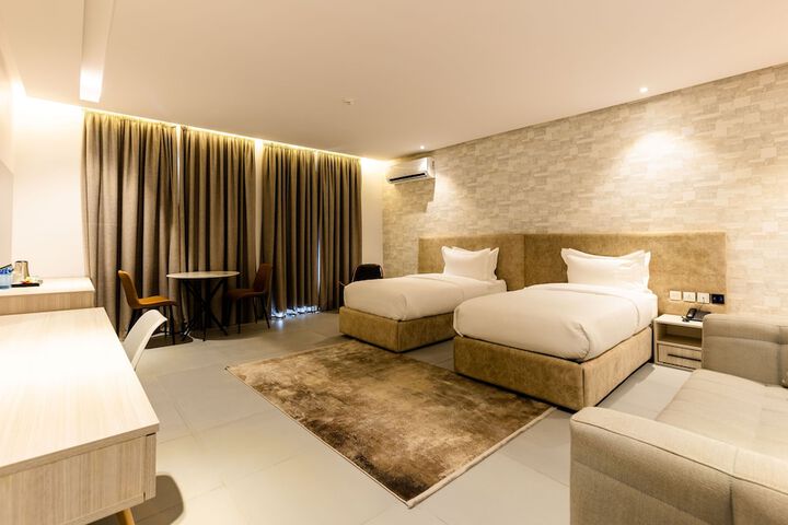 Room 19 of 86
