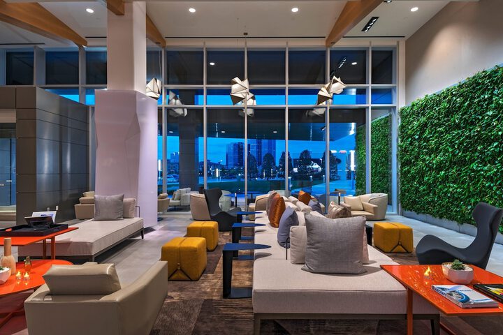 Lobby lounge