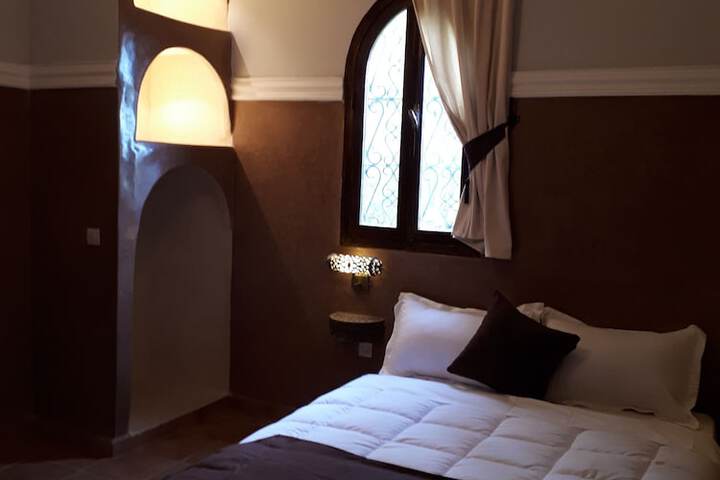 Room 18 of 37