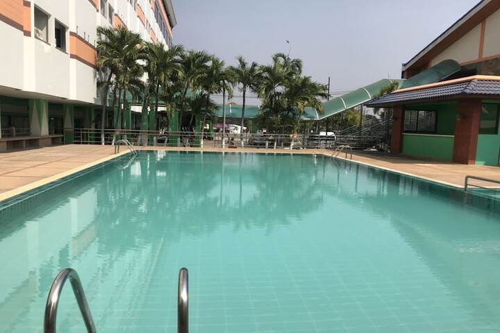 Pool 31 of 45