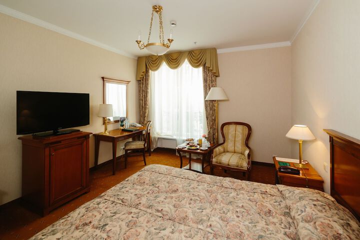 Room 7 of 117
