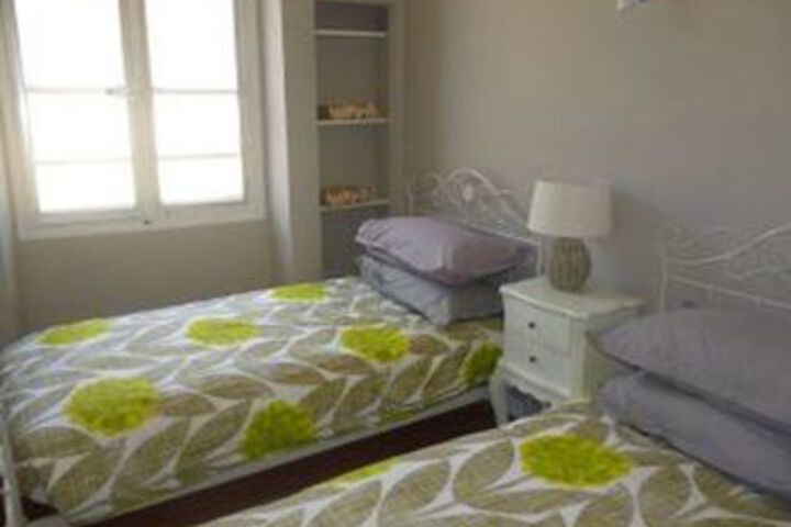 Room 10 of 21