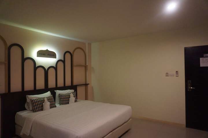 Room 11 of 44