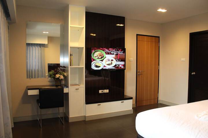 Room 17 of 63