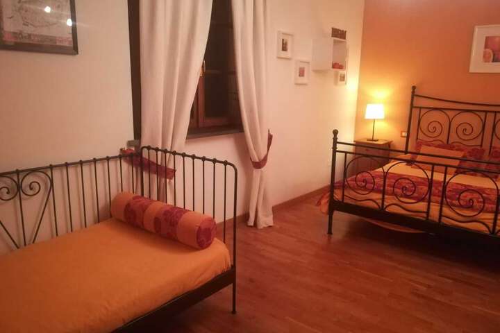 Room 11 of 27