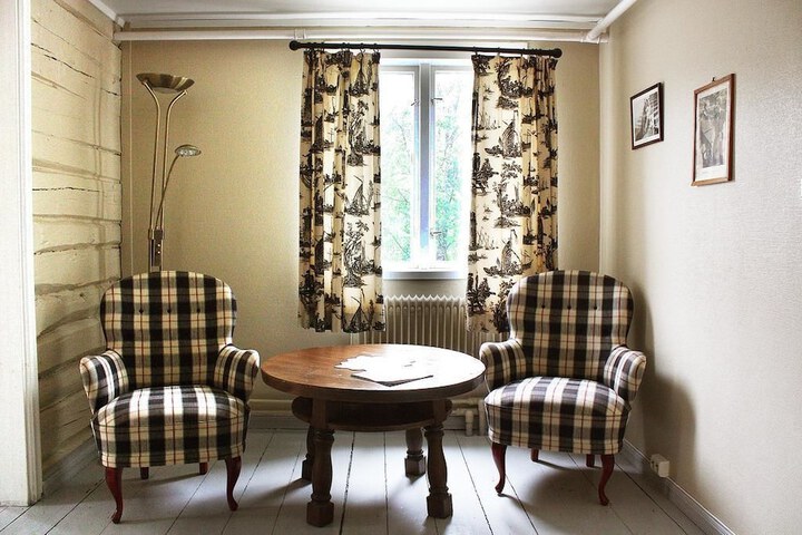 Room 16 of 48