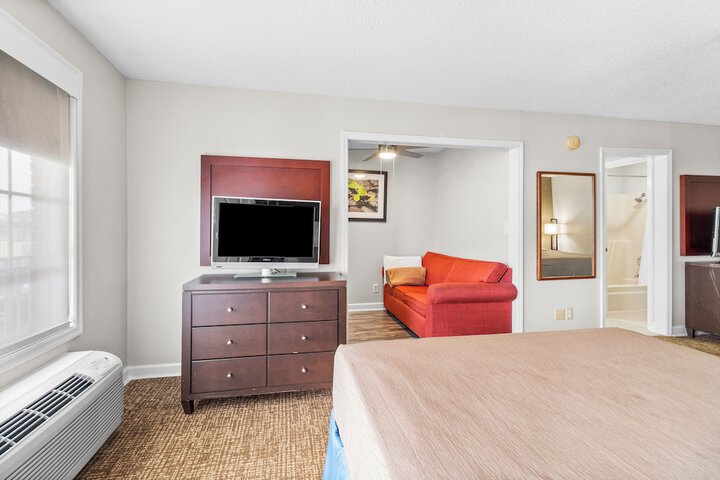 Standard King Bed Stair Accessible Only Bathtub (7 of 23)