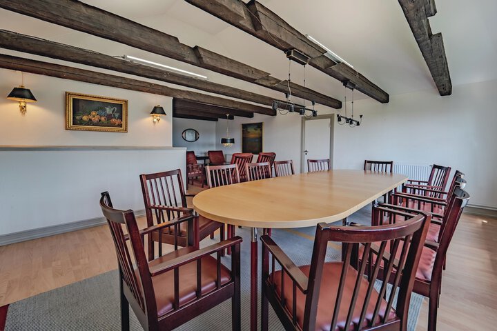 Business Center 135 of 148