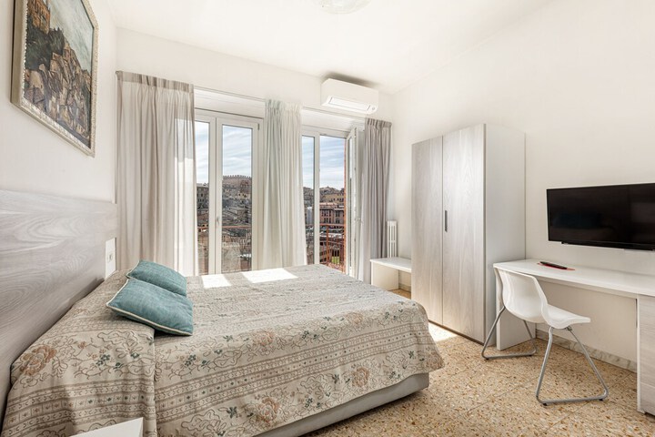 Room 51 of 181