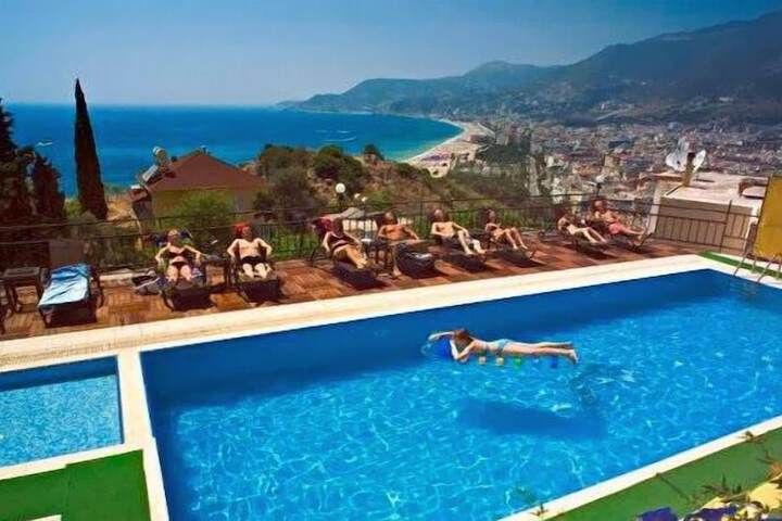 Pool Hotel