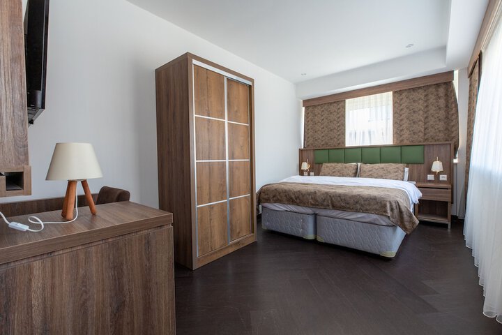 Room 15 of 46