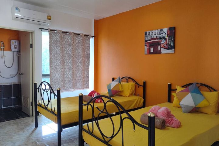 Room 7 of 15