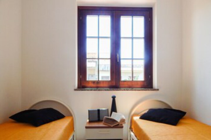 Room 13 of 60