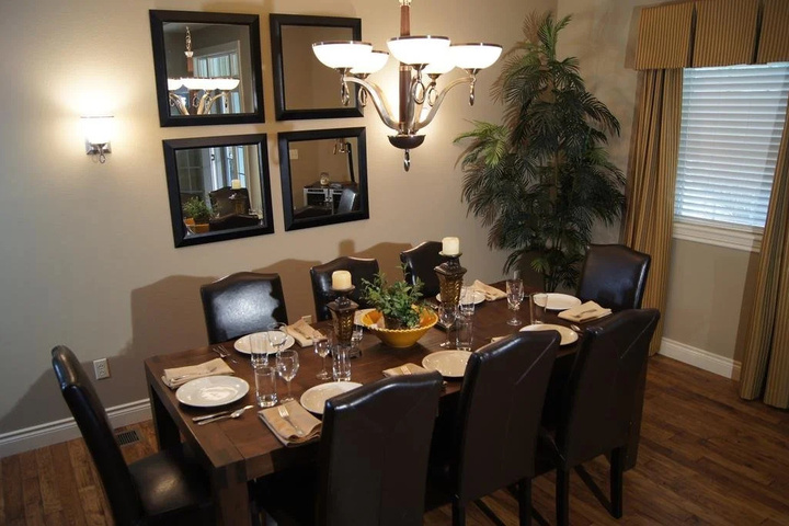 Dining 18 of 18