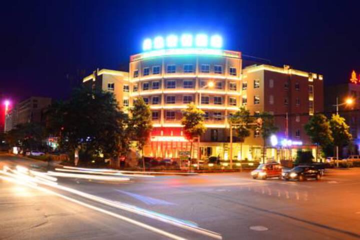 Hotel 5 of 41
