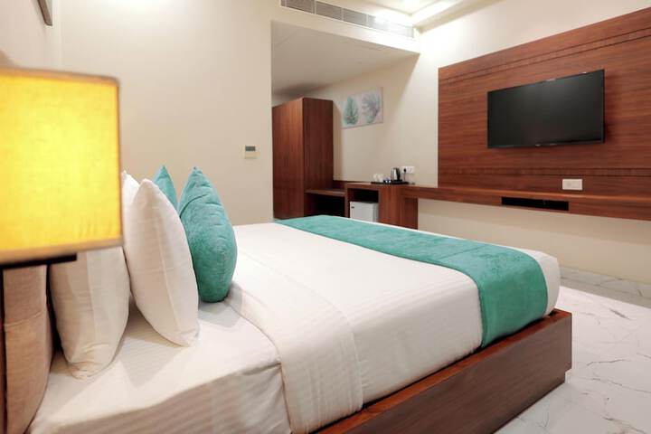 Room 14 of 42