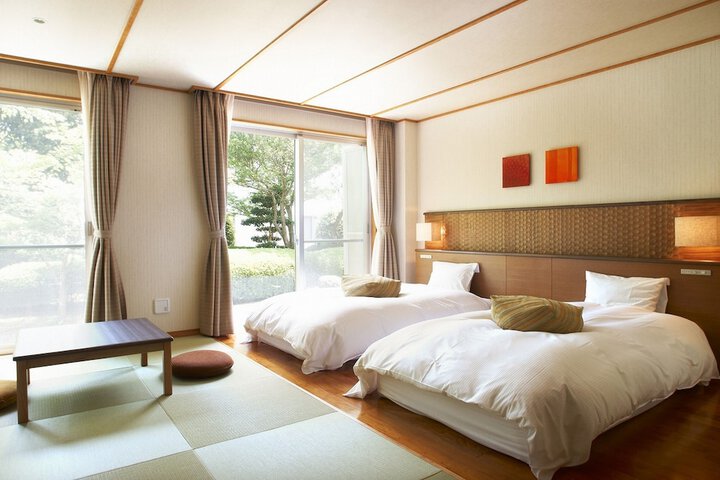 Room 4 of 34