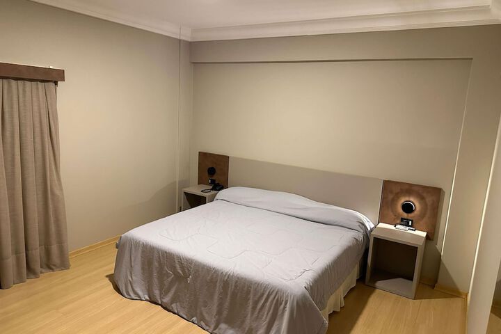 Room 23 of 121