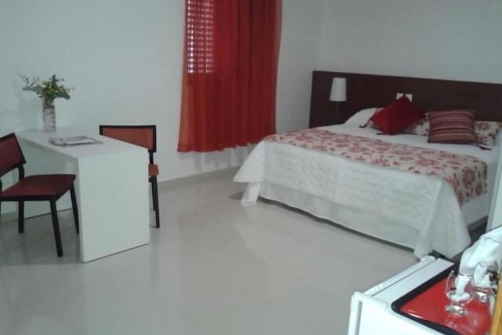 Room 15 of 40