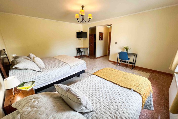 Room 4 of 42