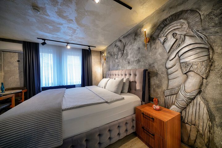 Room 79 of 244