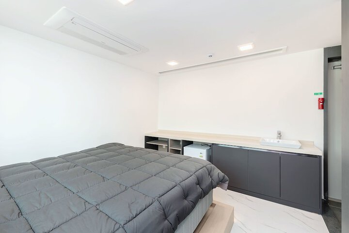 Room 21 of 54
