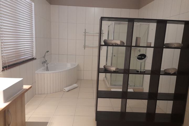 Room 16 of 23
