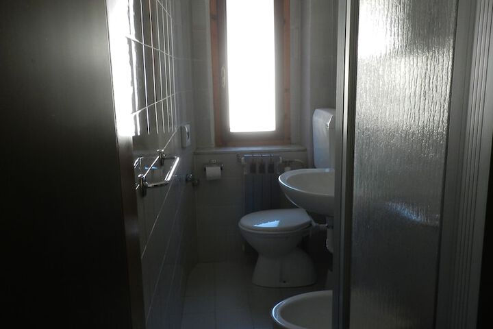 Room 27 of 50