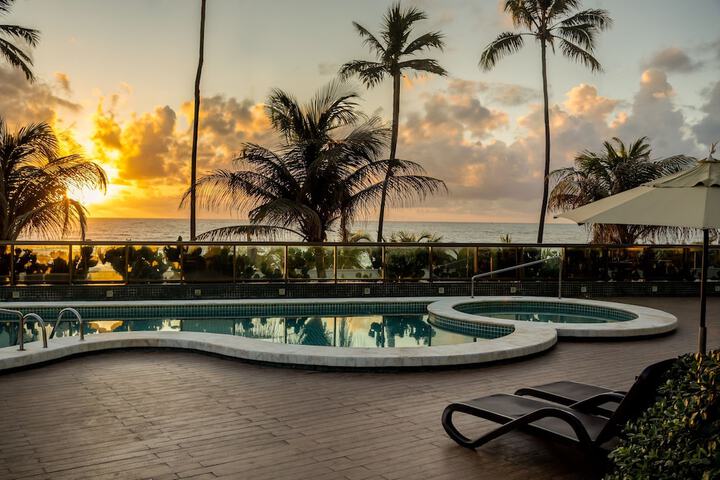 Hotel Pool