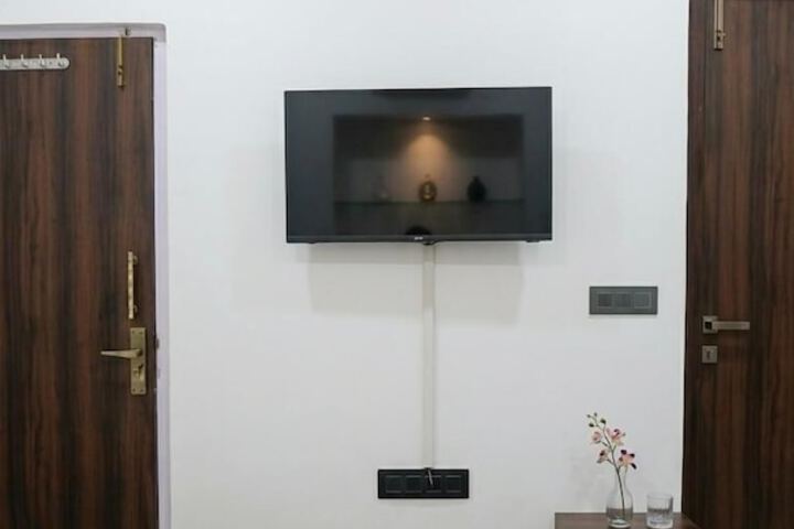 Room 14 of 38