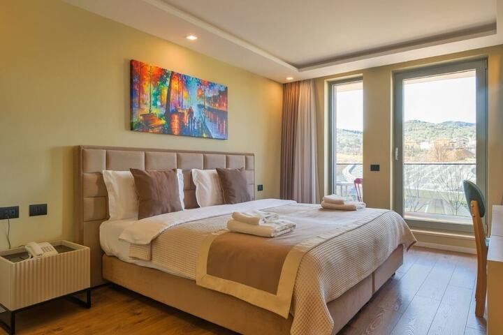 Room 21 of 65
