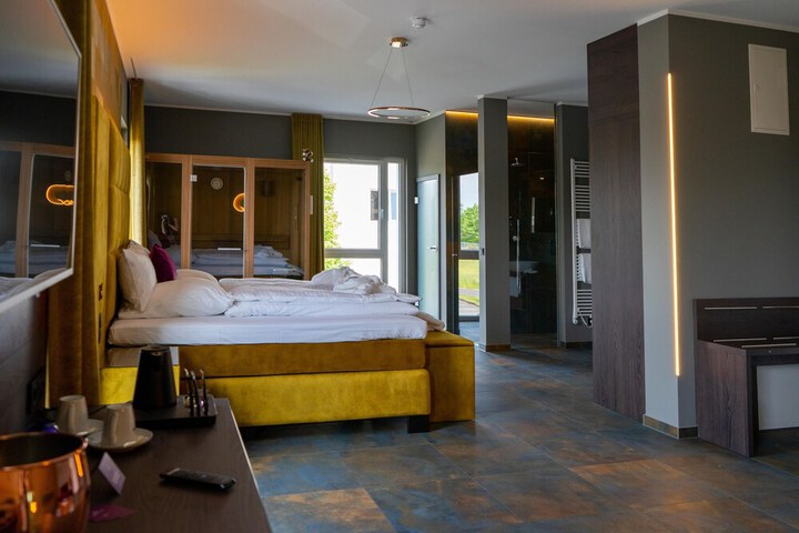 Room 15 of 67