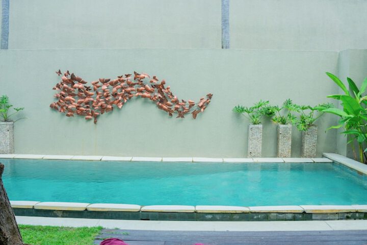 Hotel with Pool