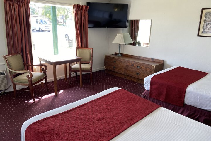 Room 5 of 72