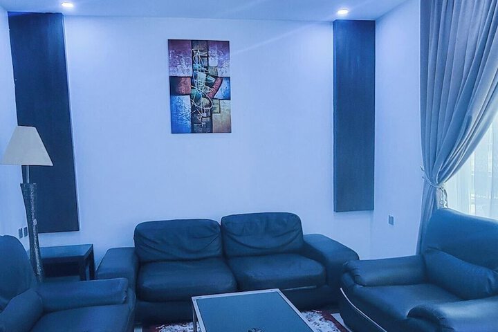 Room 4 of 24