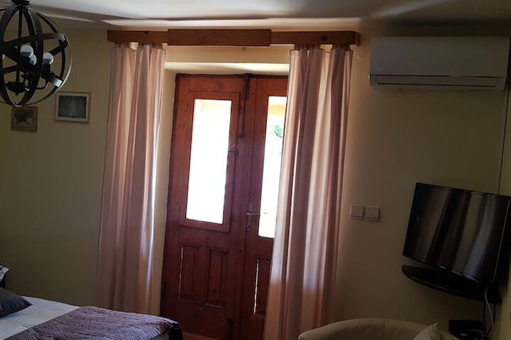 Room 5 of 57