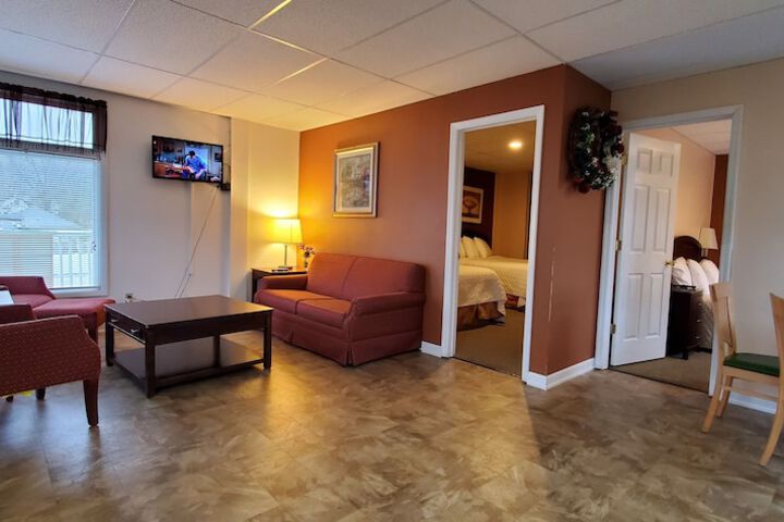 Room 18 of 83