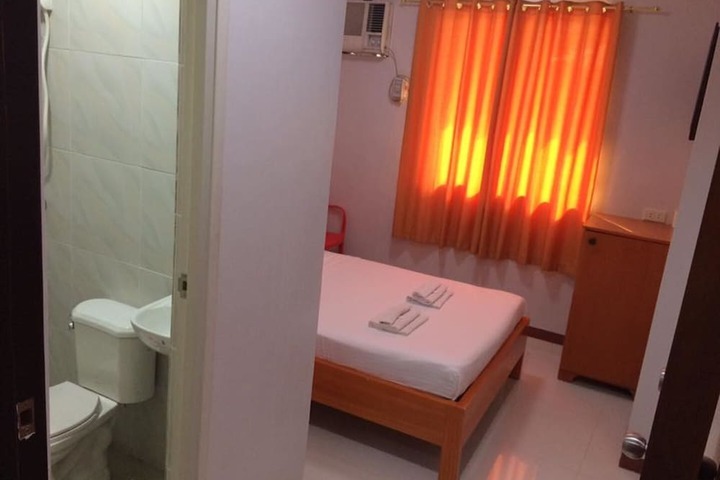Room 5 of 25