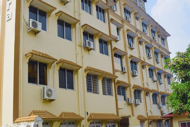 Hotel 33 of 33