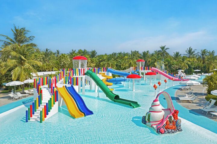 Pool Hotel
